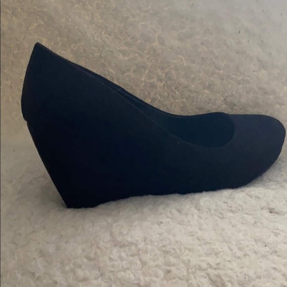 Black Wedges - Picture 4 of 4